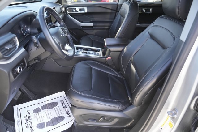 Certified 2023 Ford Explorer XLT w/ Equipment Group 202A image 9