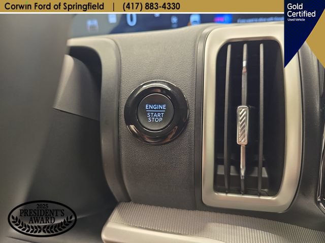 Certified 2025 Ford Expedition Active AWD/4WD image 32