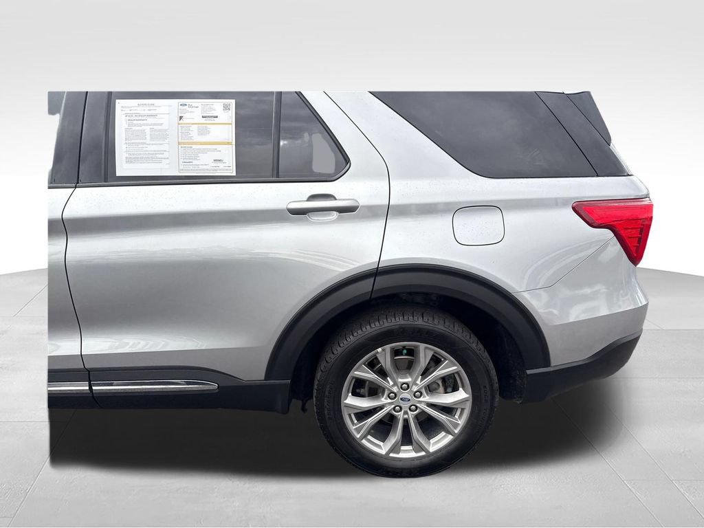 Certified 2023 Ford Explorer XLT w/ Equipment Group 202A AWD/4WD image 37
