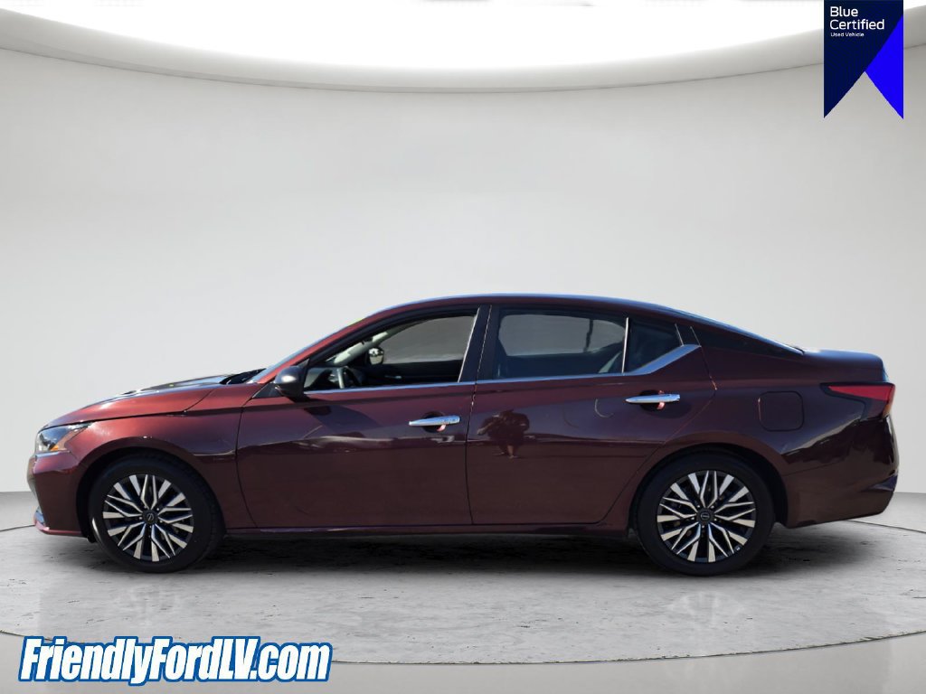 Used 2025 Nissan Altima 2.5 SV FWD image 3
