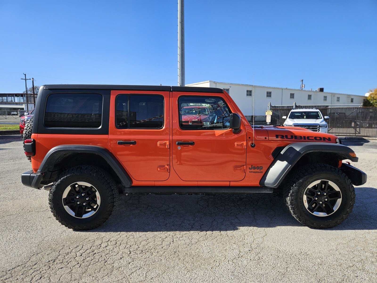 Used 2018 Jeep Wrangler Unlimited Rubicon image 2