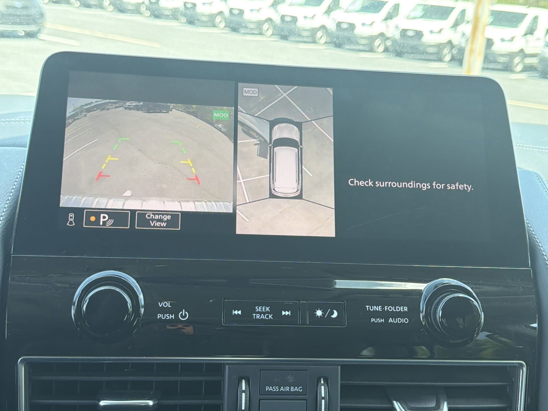 Used 2024 INFINITI QX80 Luxe AWD/4WD image 12