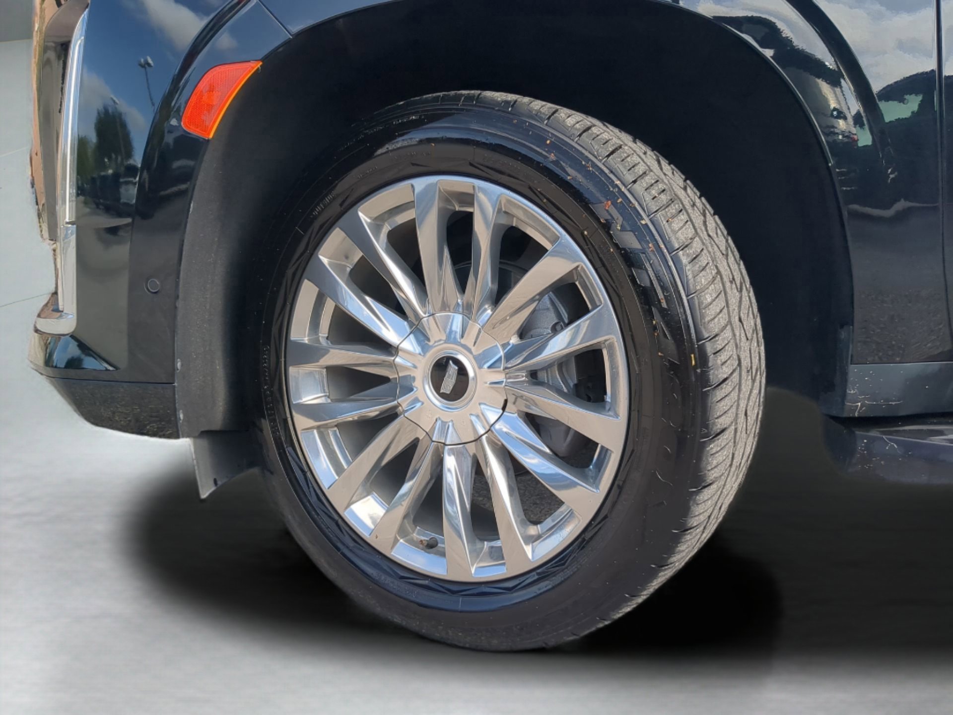 Used 2023 Cadillac Escalade Premium Luxury image 65