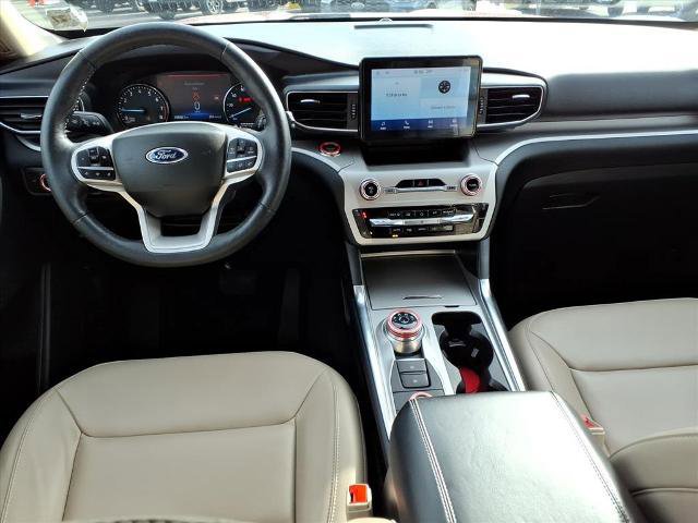 Certified 2022 Ford Explorer XLT w/ Equipment Group 202A image 10