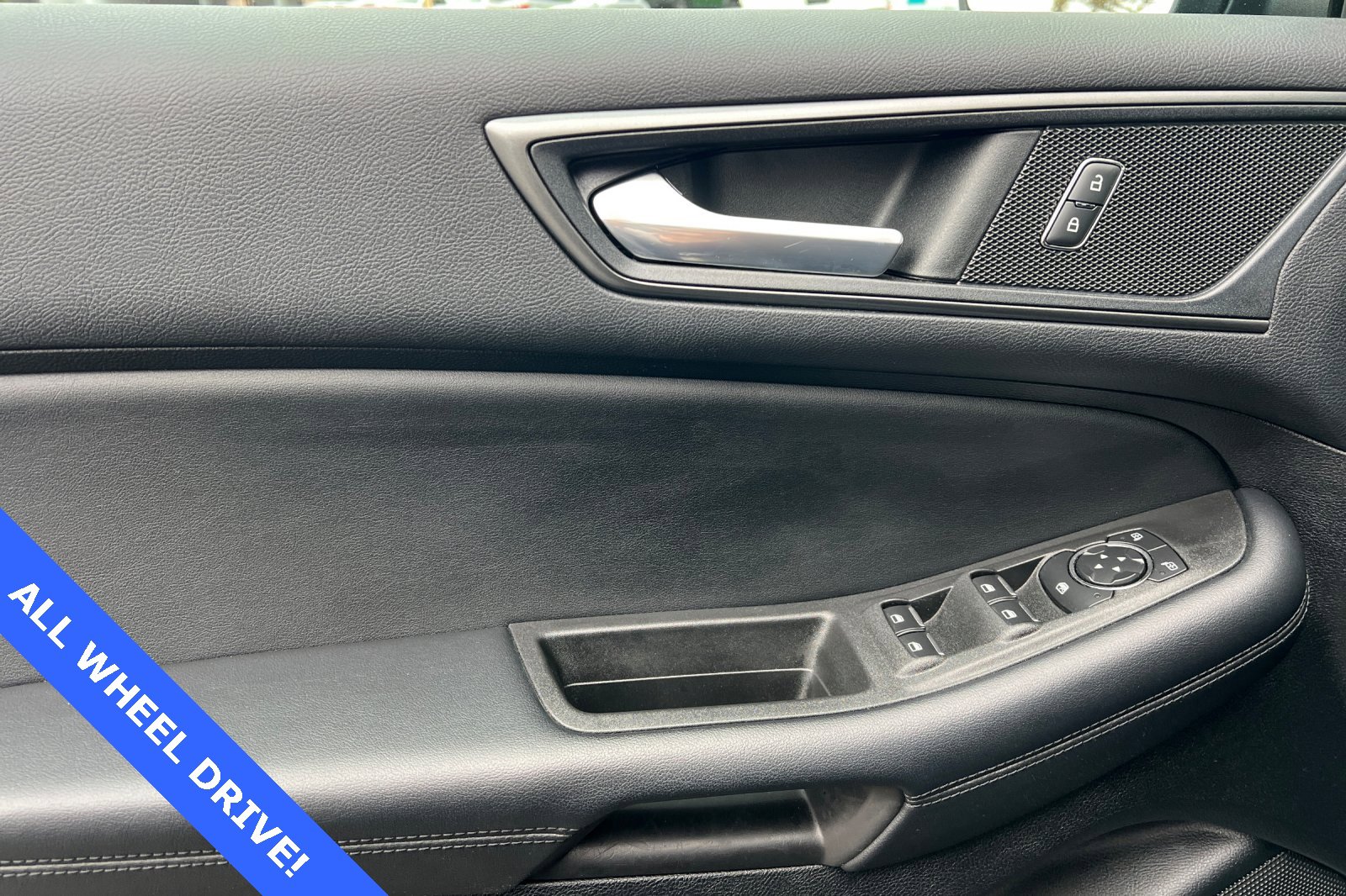 Certified 2022 Ford Edge SE w/ Black Appearance Package image 12