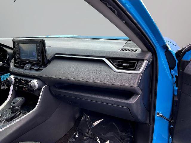 Used 2019 Toyota RAV4 LE w/ Carpet Mat Package AWD/4WD image 29