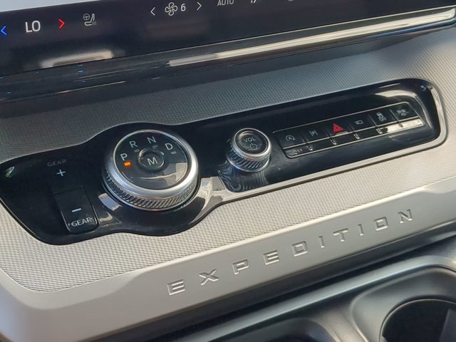 Certified 2025 Ford Expedition Active RWD image 26
