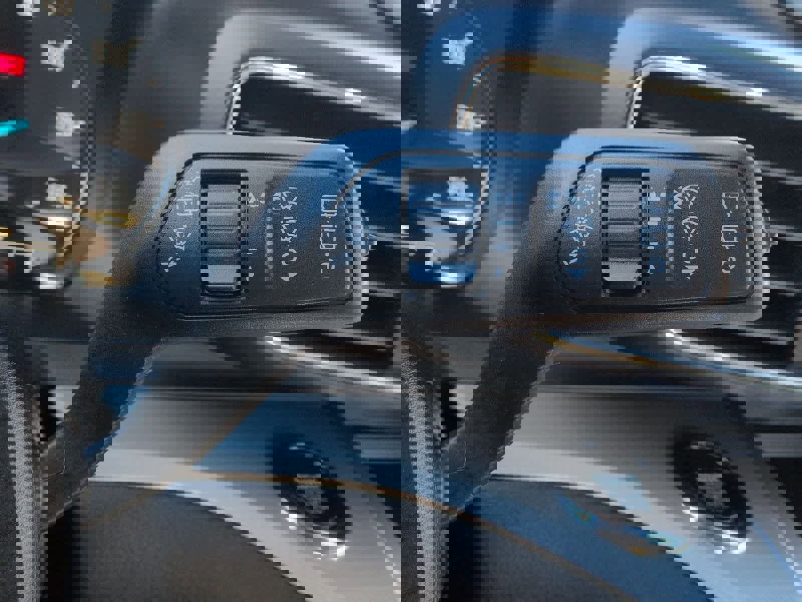 Certified 2022 Ford Explorer XLT w/ Equipment Group 202A image 28