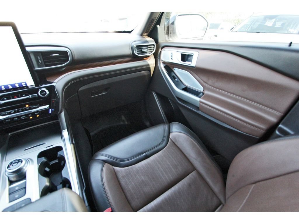 Certified 2023 Ford Explorer King Ranch w/ Technology Package RWD image 14