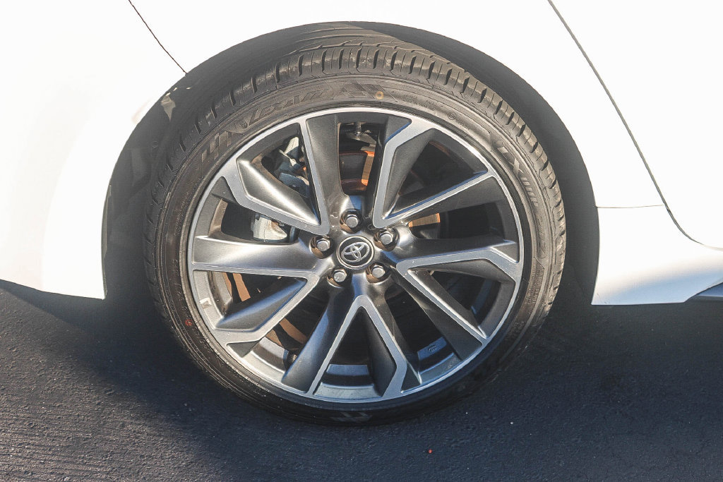 Used 2021 Toyota Corolla SE w/ Carpet Mat Package (TMS) FWD image 11