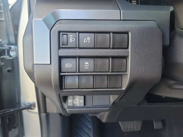 Used 2024 Toyota Tacoma SR5 AWD/4WD image 22
