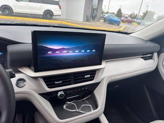 Certified 2026 Ford Explorer Active w/ Active Comfort Package AWD/4WD image 8