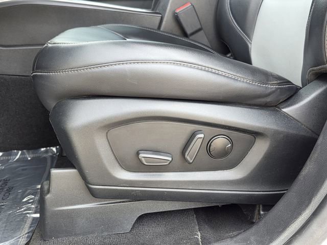 Certified 2022 Ford Explorer XLT w/ Equipment Group 202A image 13