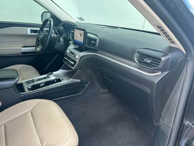 Certified 2021 Ford Explorer XLT w/ Equipment Group 202A RWD image 15