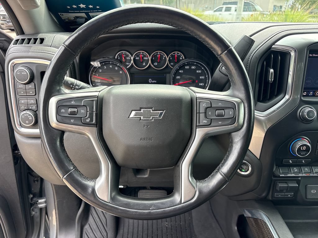 Used 2020 Chevrolet Silverado 1500 LT Trail Boss AWD/4WD image 18
