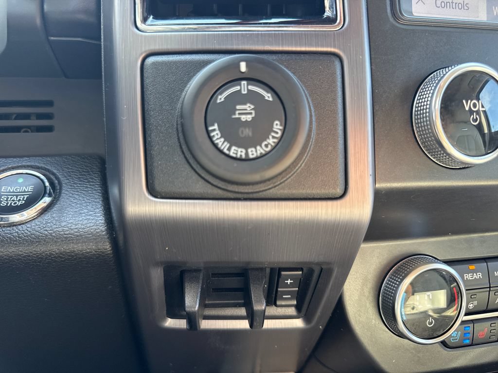 Certified 2021 Ford Expedition Max Platinum RWD image 24