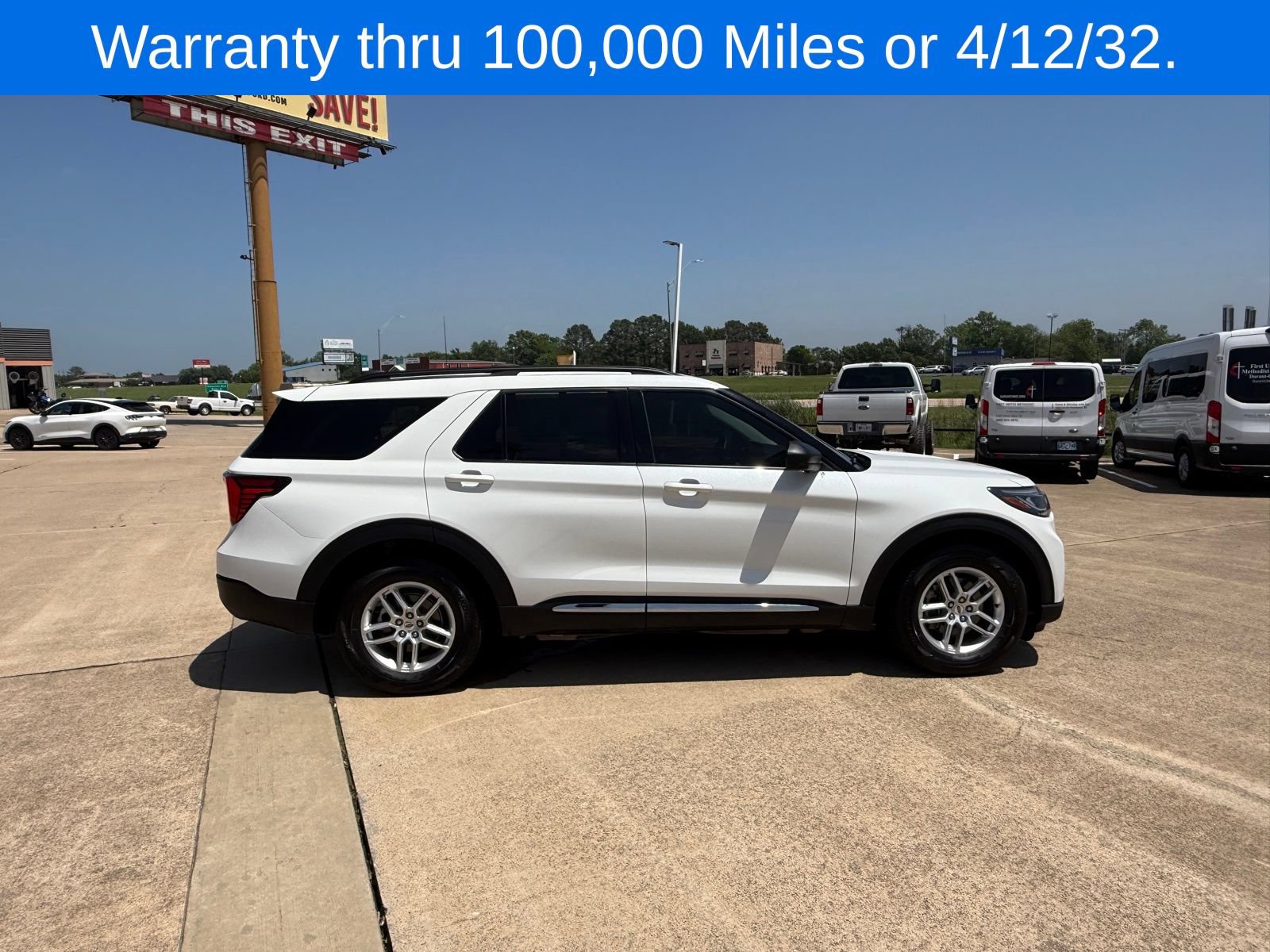 Certified 2025 Ford Explorer Active w/ Active Comfort Package RWD image 4
