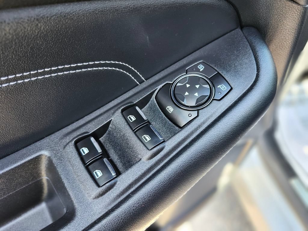 Certified 2022 Ford Edge Titanium AWD/4WD image 17