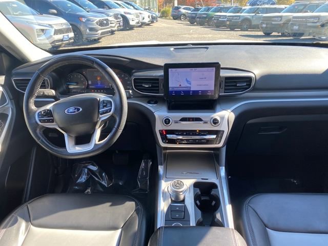 Certified 2022 Ford Explorer XLT w/ Equipment Group 202A image 14