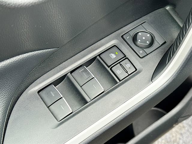 Used 2025 Toyota RAV4 XLE image 23
