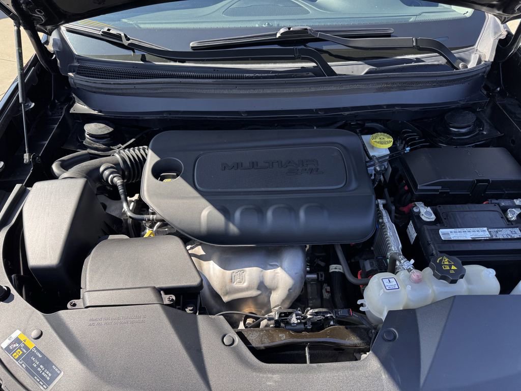 Used 2023 Jeep Cherokee Altitude Lux image 44