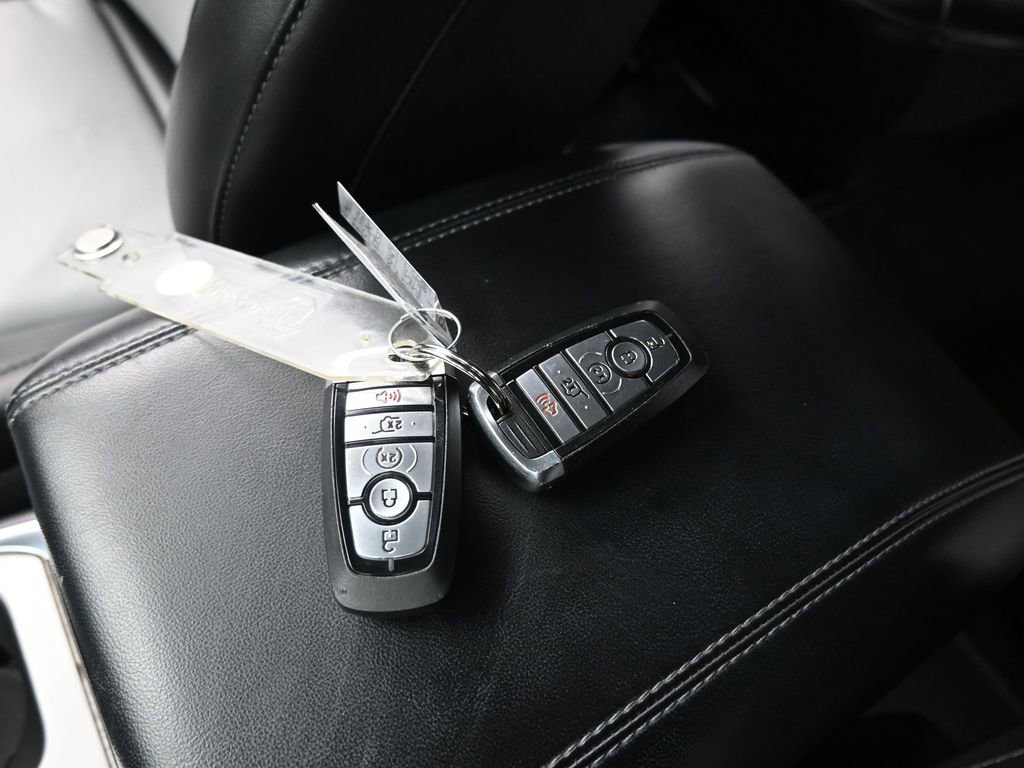 Certified 2022 Ford Explorer XLT w/ Equipment Group 202A image 20