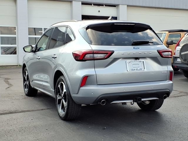 Certified 2024 Ford Escape ST-Line Select w/ Tech Pack #2 AWD/4WD image 7
