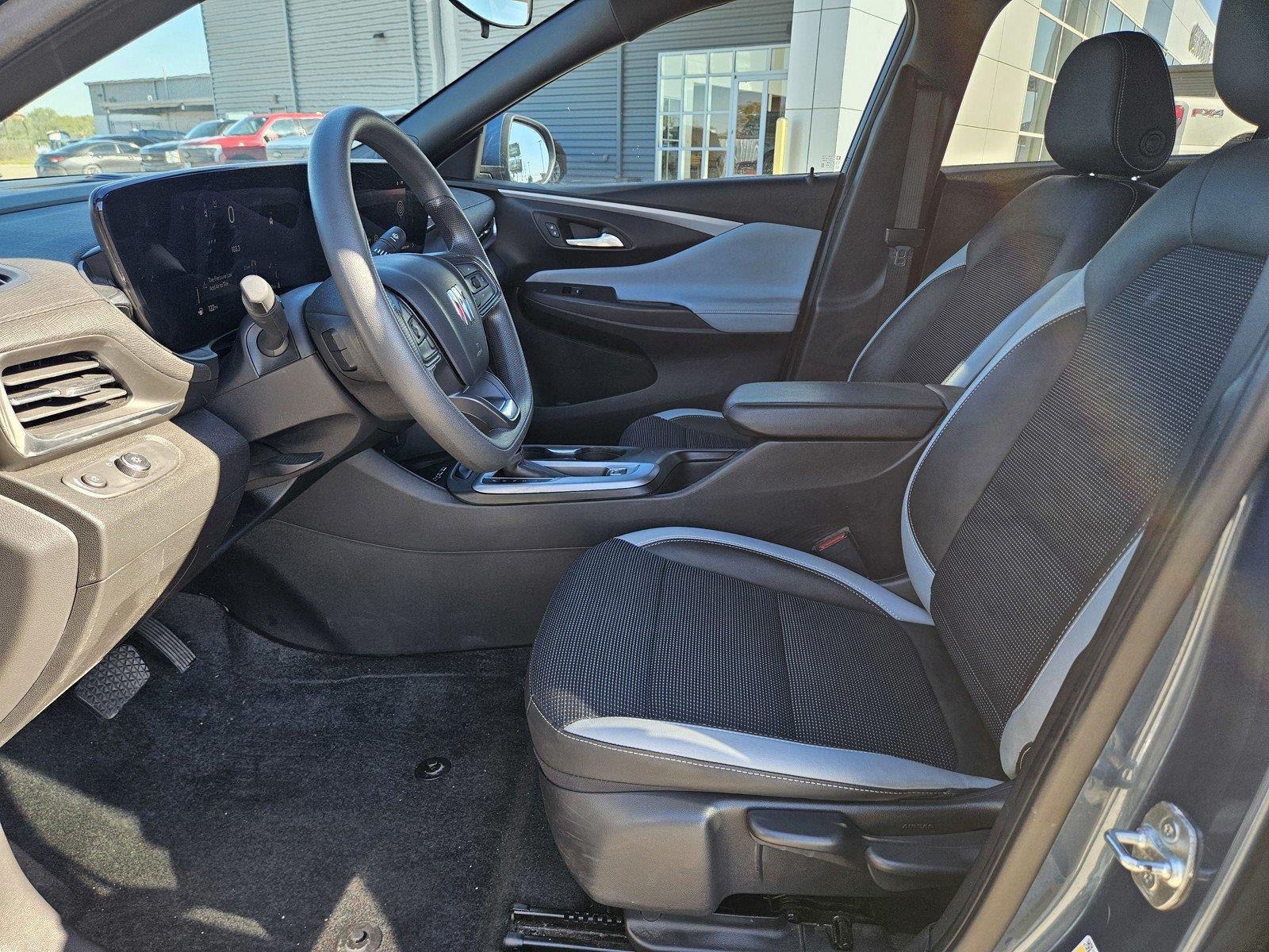Used 2024 Buick Envista Preferred w/ Convenience II Package FWD image 16