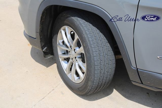 Used 2022 Jeep Cherokee Latitude Lux FWD image 9