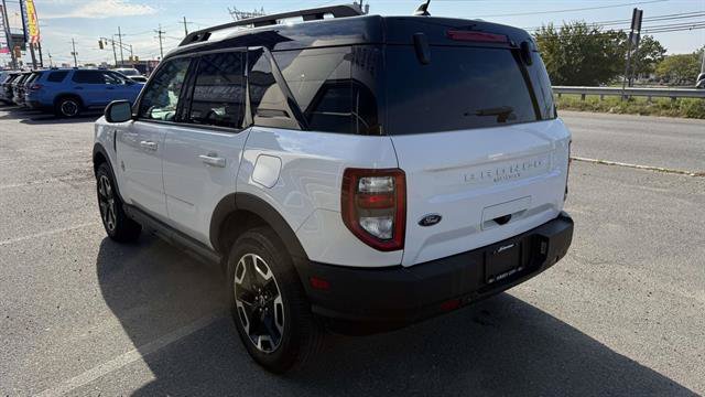 Certified 2023 Ford Bronco Sport Outer Banks AWD/4WD image 3
