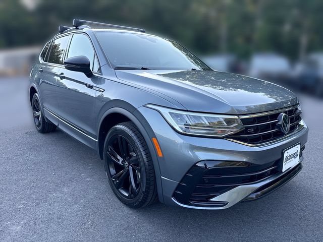 Used 2024 Volkswagen Tiguan SE R-Line FWD image 2