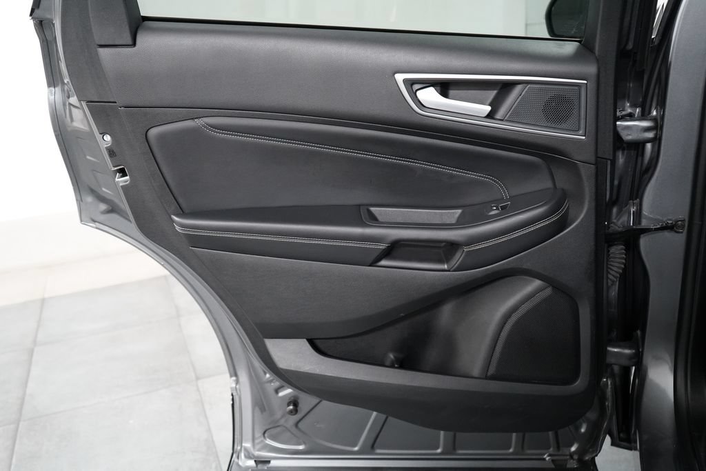 Certified 2024 Ford Edge Titanium AWD/4WD image 24