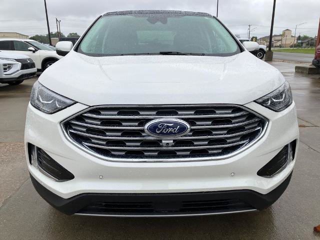 Certified 2024 Ford Edge Titanium w/ Equipment Group 301A AWD/4WD image 9