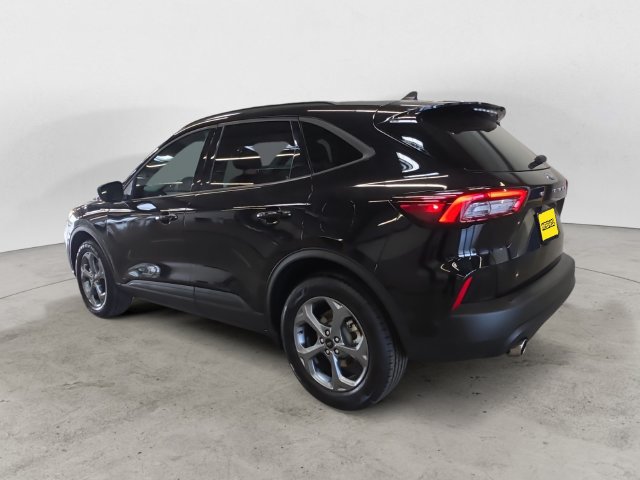 Certified 2025 Ford Escape ST-Line AWD/4WD image 7