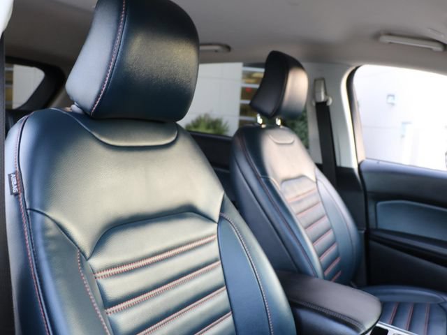 Certified 2024 Ford Edge SEL w/ Sport Appearance Package AWD/4WD image 9