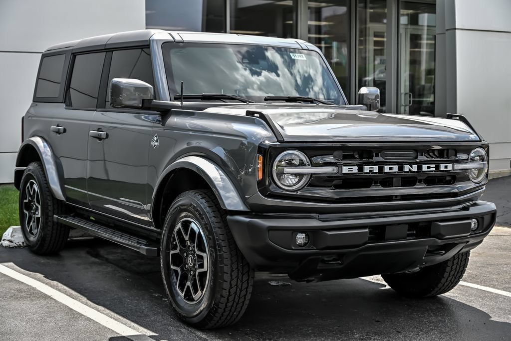 Certified 2024 Ford Bronco Outer Banks AWD/4WD image 9