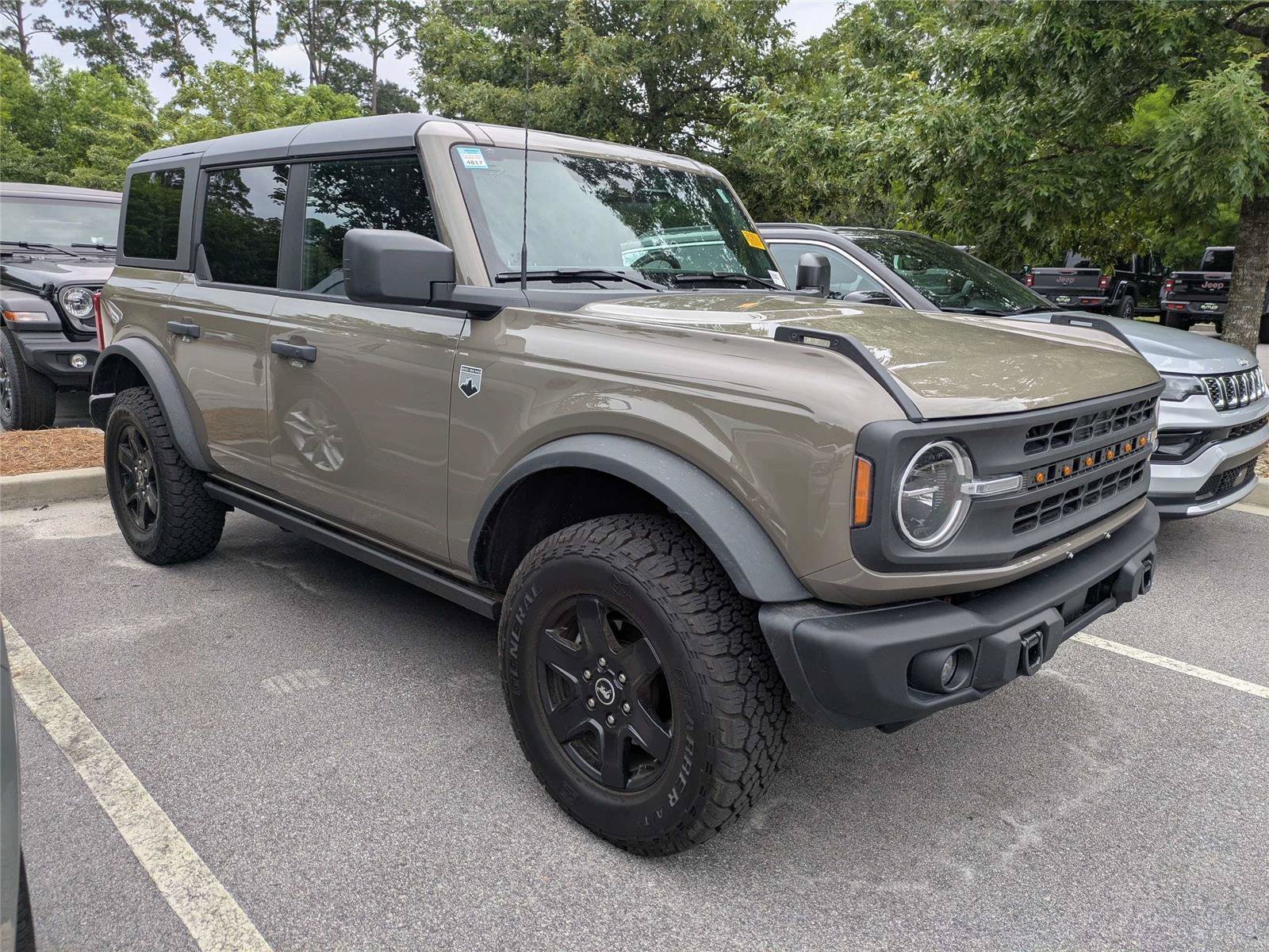 Certified 2025 Ford Bronco Big Bend w/ Black Diamond Package AWD/4WD image 3