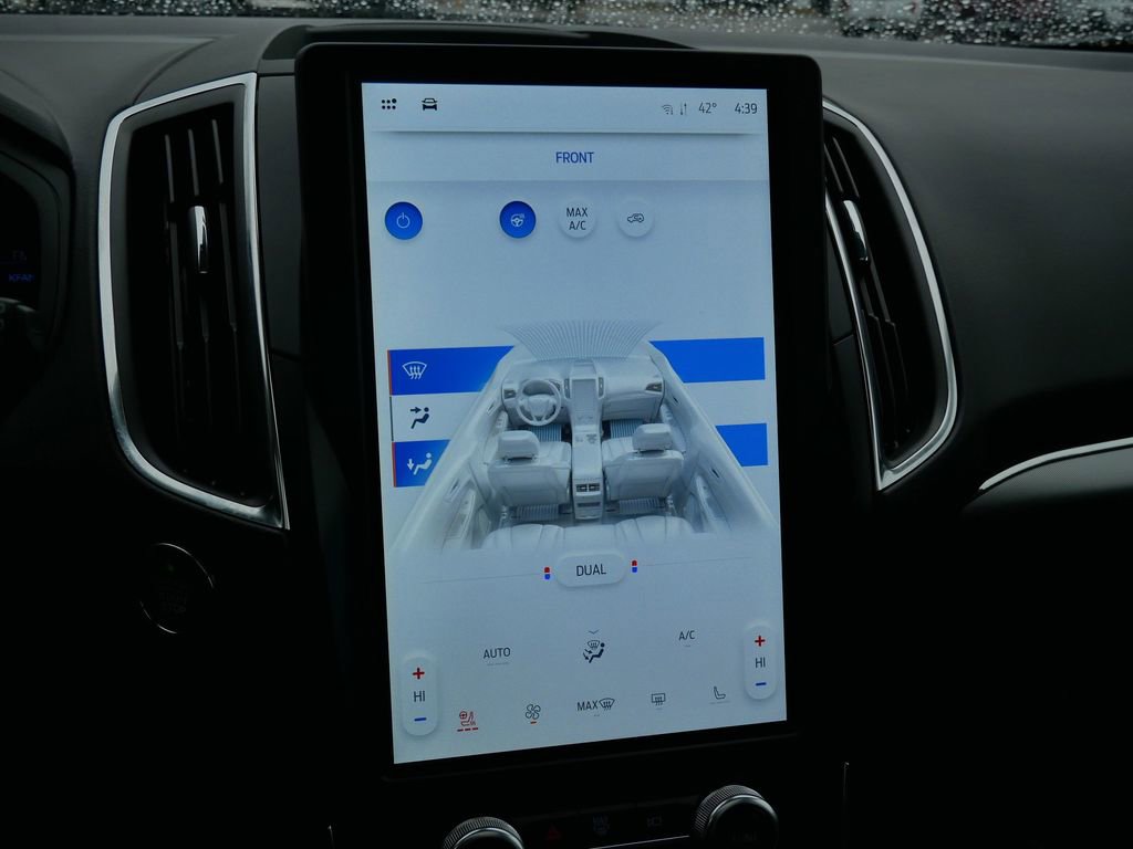 Certified 2024 Ford Edge Titanium w/ Equipment Group 301A image 23