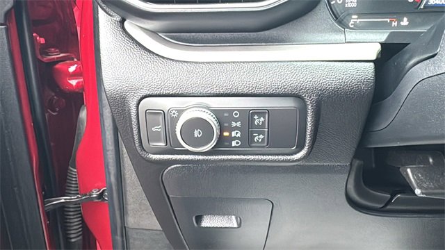 Certified 2021 Ford Explorer XLT w/ Equipment Group 202A image 15