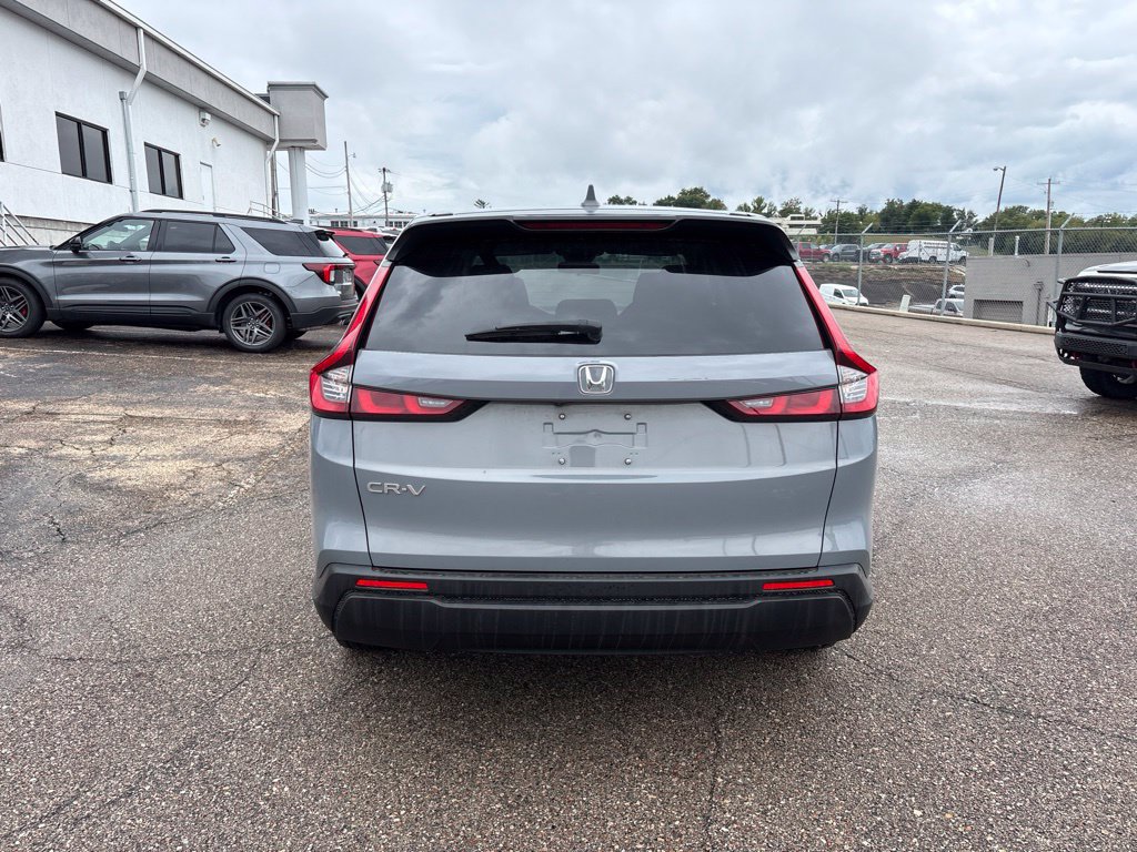Used 2025 Honda CR-V LX image 6