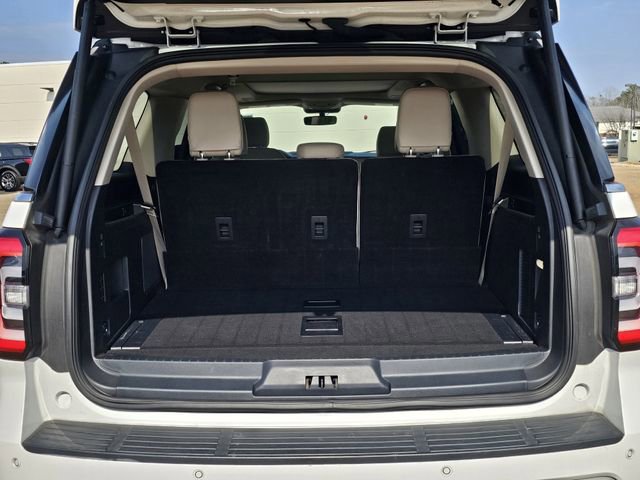 Certified 2022 Ford Expedition Max Platinum image 32
