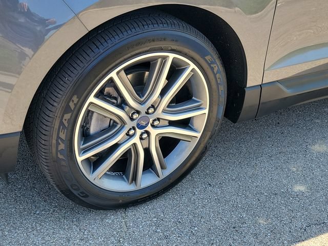 Certified 2021 Ford Edge Titanium w/ Cargo Accessory Package AWD/4WD image 9