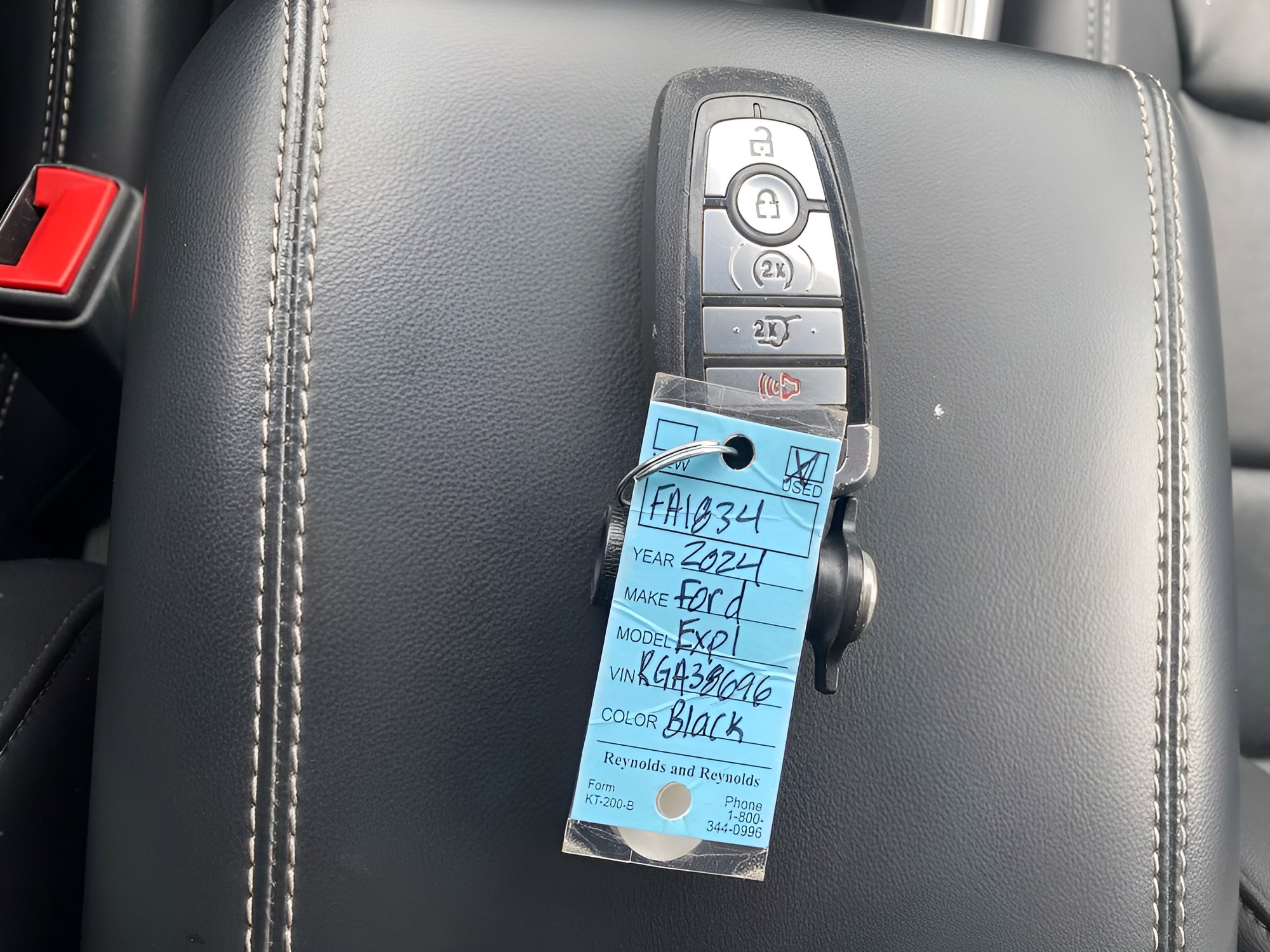 Certified 2024 Ford Explorer XLT w/ Equipment Group 202A AWD/4WD image 2