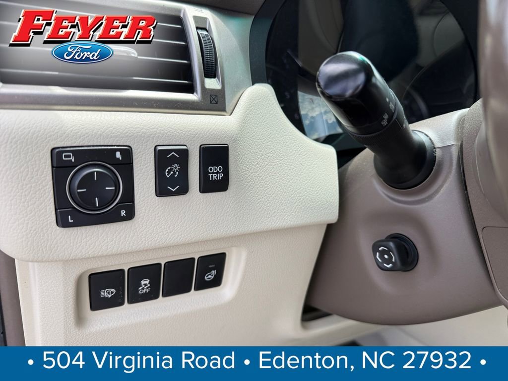 Used 2017 Lexus GX 460 Luxury w/ Preferred Accessory Package AWD/4WD image 18