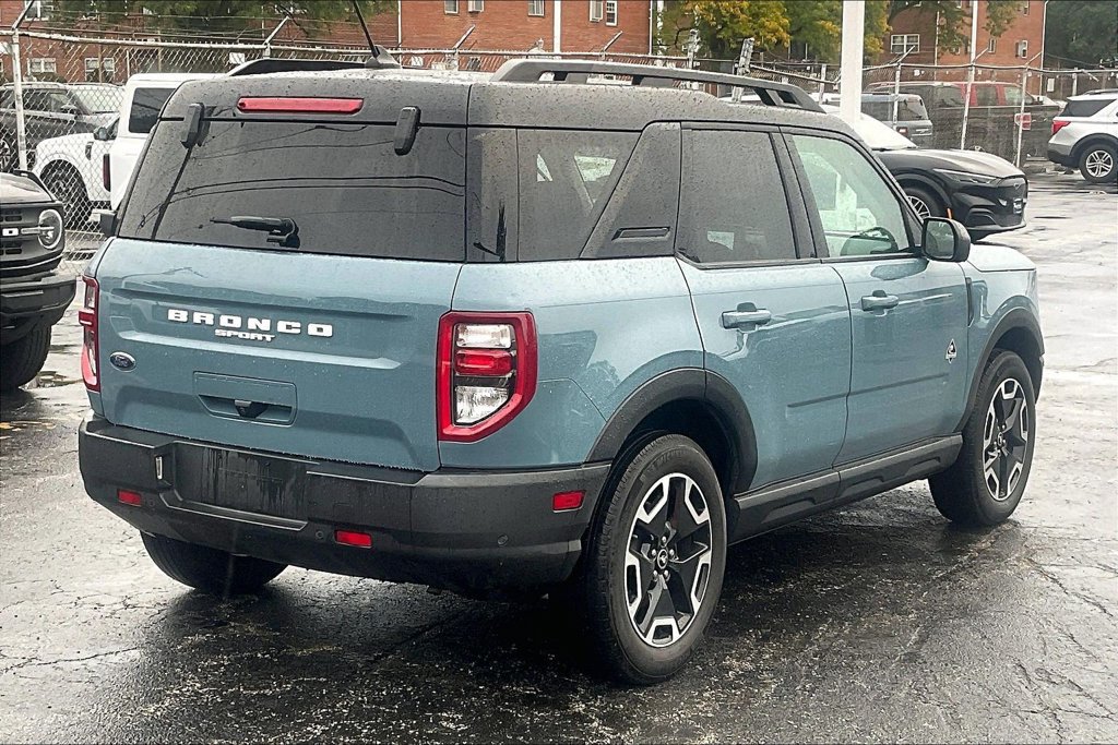 Certified 2023 Ford Bronco Sport Outer Banks w/ Tech Package AWD/4WD image 12