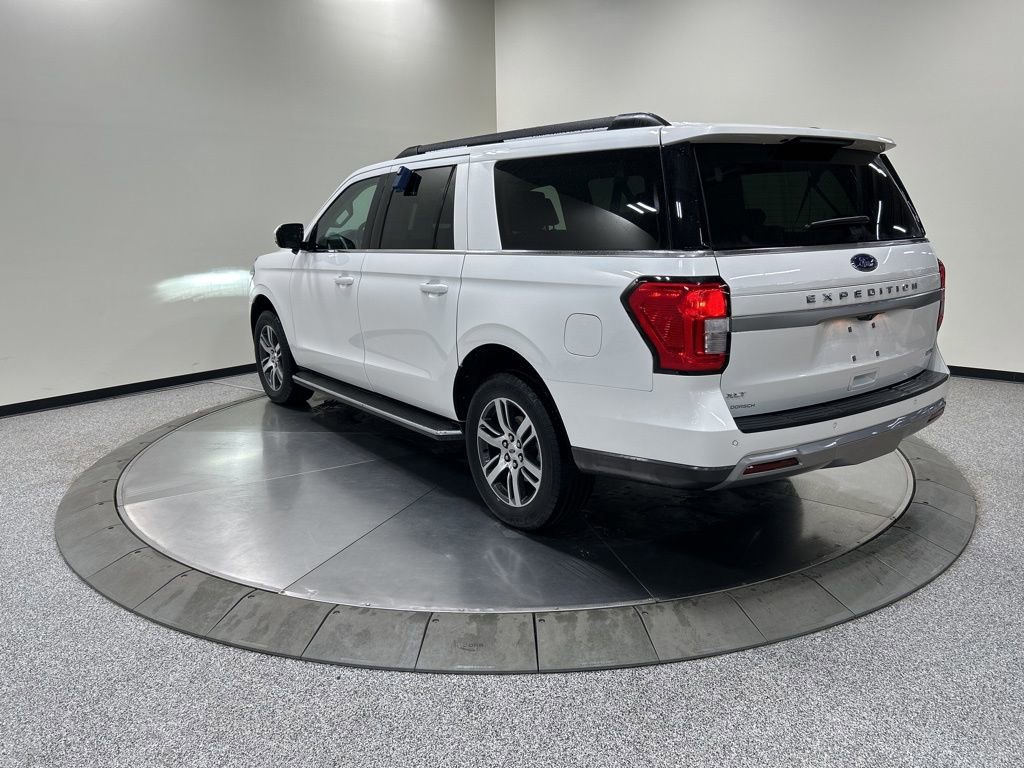 Certified 2023 Ford Expedition Max XLT image 3