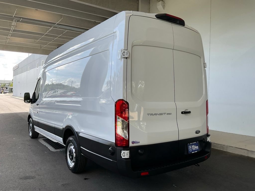 Certified 2025 Ford Transit 250 148 High Roof Extended RWD image 5