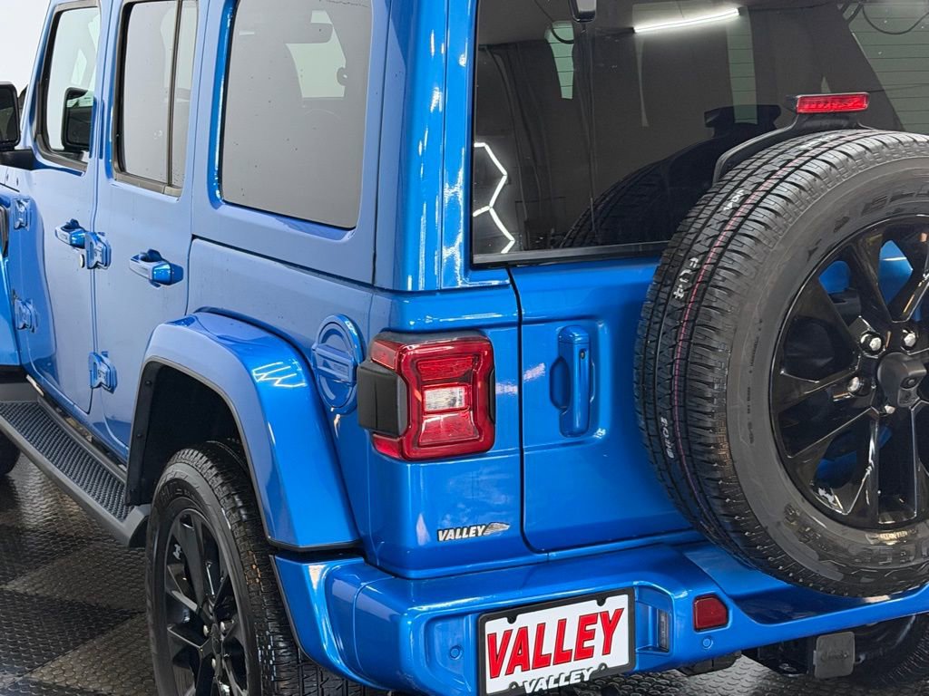 Used 2022 Jeep Wrangler Unlimited Sahara image 14