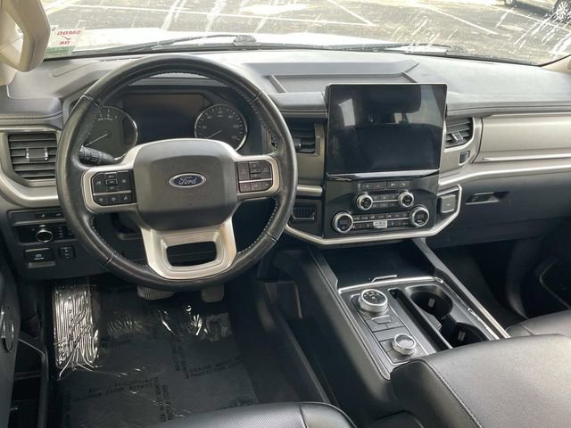 Certified 2024 Ford Expedition XLT image 7