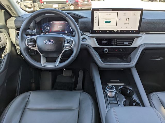 Certified 2025 Ford Explorer Active w/ Active Comfort Package AWD/4WD image 16